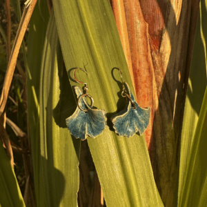 Brincos Folhas Gingko Azul | Grés