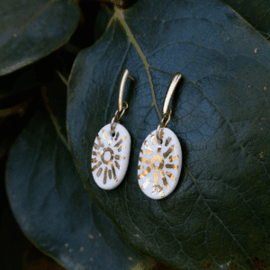 Brincos Sol | Porcelana & Ouro